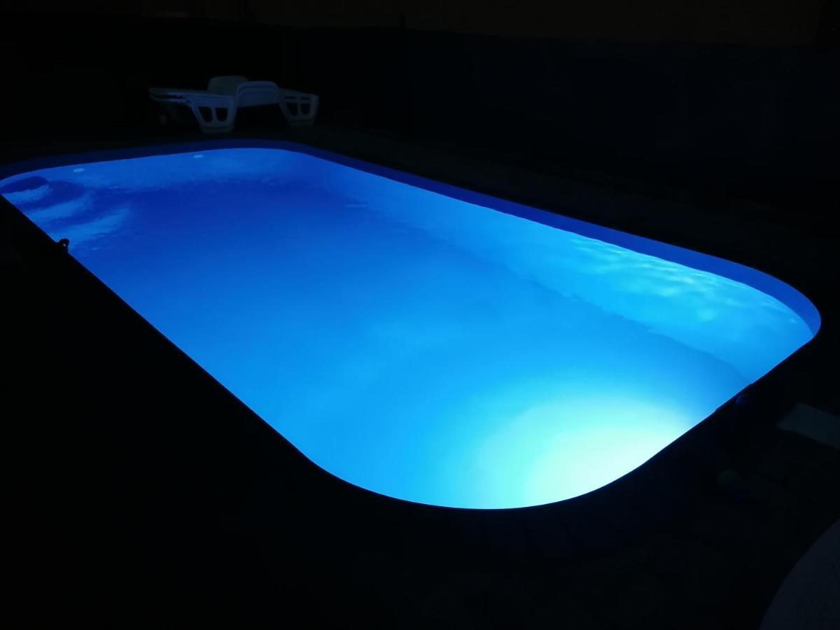 Villa Lili Apartments Balatonkeresztúr エクステリア 写真
