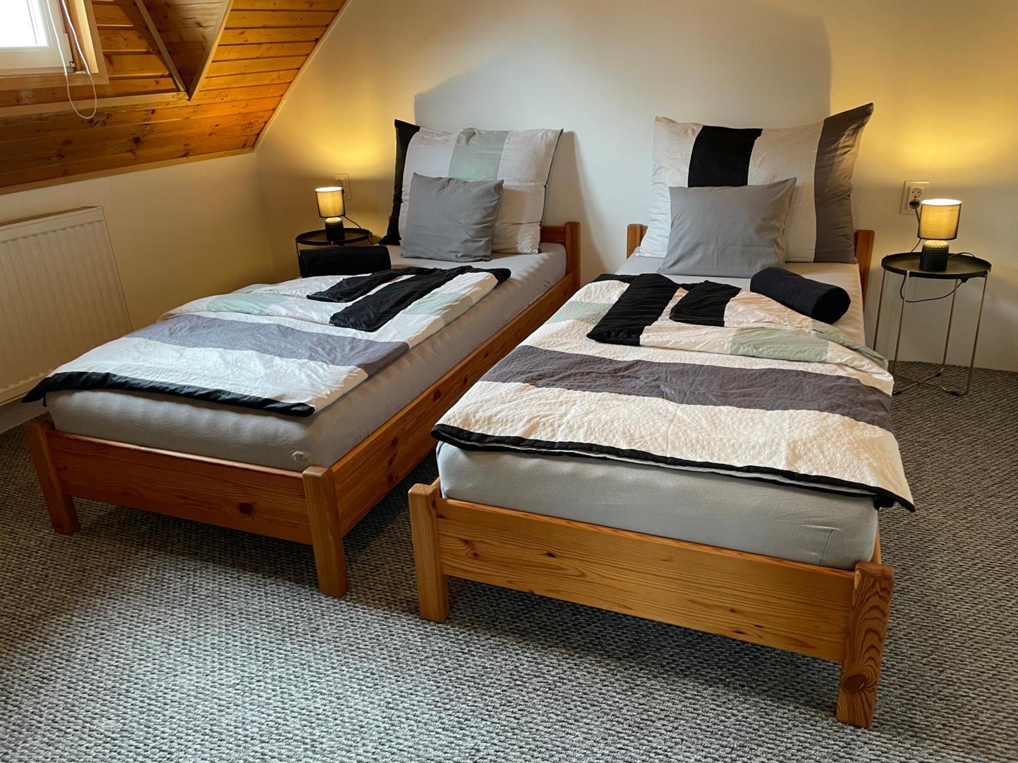 Villa Lili Apartments Balatonkeresztúr エクステリア 写真