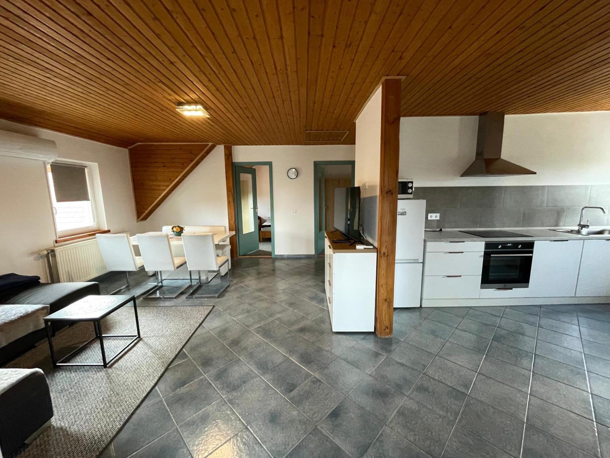 Villa Lili Apartments Balatonkeresztúr エクステリア 写真